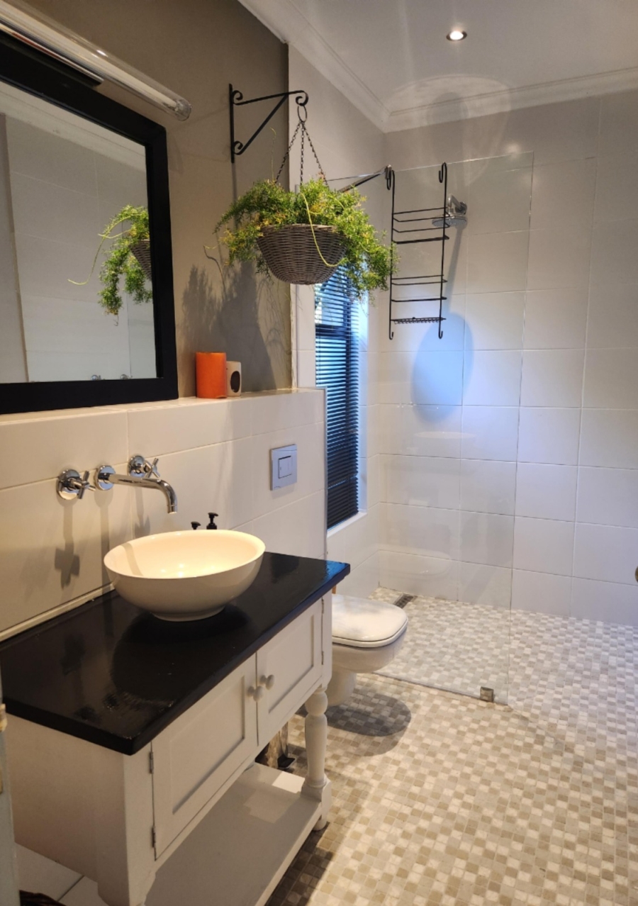 To Let 3 Bedroom Property for Rent in La Concorde Western Cape